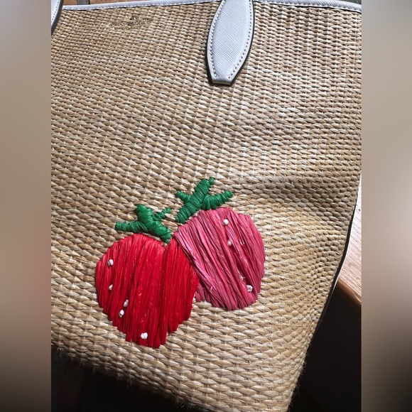 Kate Spade Straw Tote with Strawberry Pouch - Picture 4 of 13